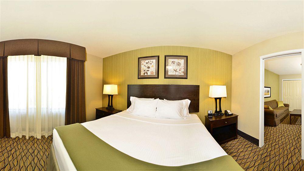 Holiday Inn Express & Suites - Williston By Ihg מראה חיצוני תמונה