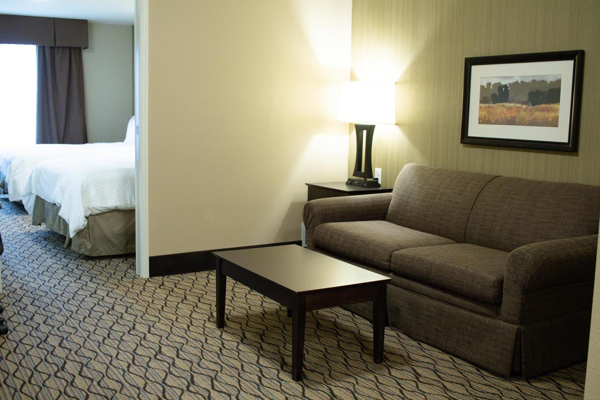 Holiday Inn Express & Suites - Williston By Ihg מראה חיצוני תמונה