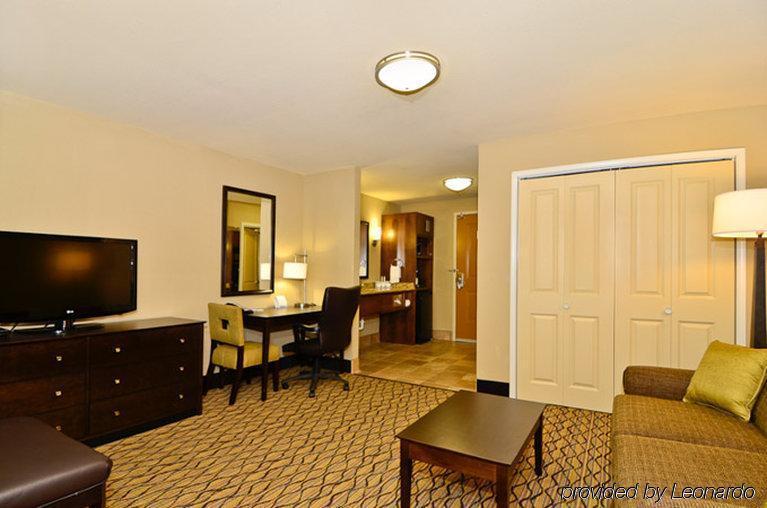 Holiday Inn Express & Suites - Williston By Ihg חדר תמונה