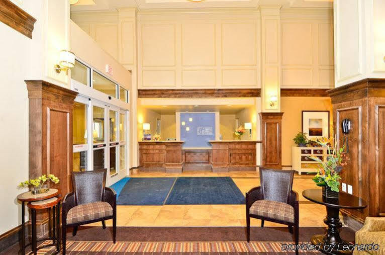 Holiday Inn Express & Suites - Williston By Ihg מראה חיצוני תמונה